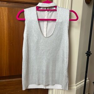NWT XS BB Dakota Silver Metallic U Neck Cut-Out Plisse Tank Top with Zip back